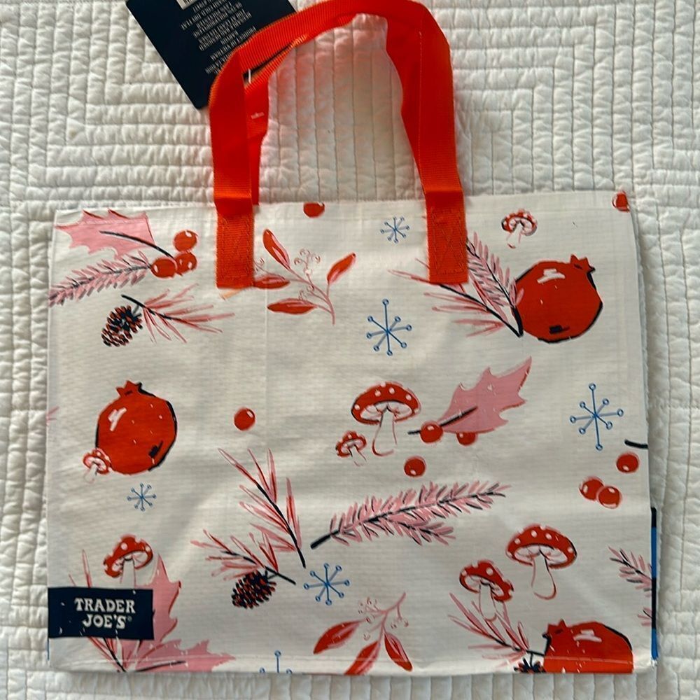 Trader Joe’s Reusable Holiday Gift Bag Mushrooms Holly Berries - Picture 2 of 8